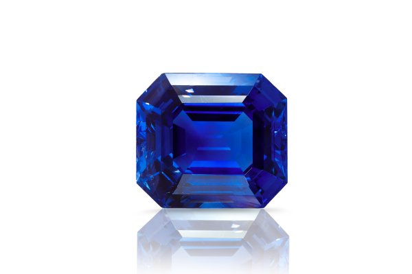 Safirul vs. Alte Pietre Prețioase: De Ce Este Considerat O Alegere Regală?