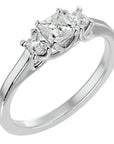 Inel de Logodnă din Aur 14k cu Trei Diamante Create în Laborator In Forma De Prințesă de 0.59 ct din 14k Aur Alb - Castelo.ro