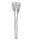 Inel de Logodnă Trei Moissanite Cu Tăietură De Prințesă de 0.96 ct din Platina - Castelo.ro