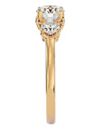 Inel de Logodnă Vivienne cu Trei Moissanite de 1.62 ct din 18k Aur Galben - Castelo.ro