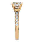 Inel de Logodnă cu Trei Moissanite In Forma De Prințesă de 1.72 ct din 18k Aur Galben - Castelo.ro