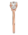 Inel de Logodnă Vivienne cu Trei Moissanite de 1.62 ct din 18k Aur Roz - Castelo.ro