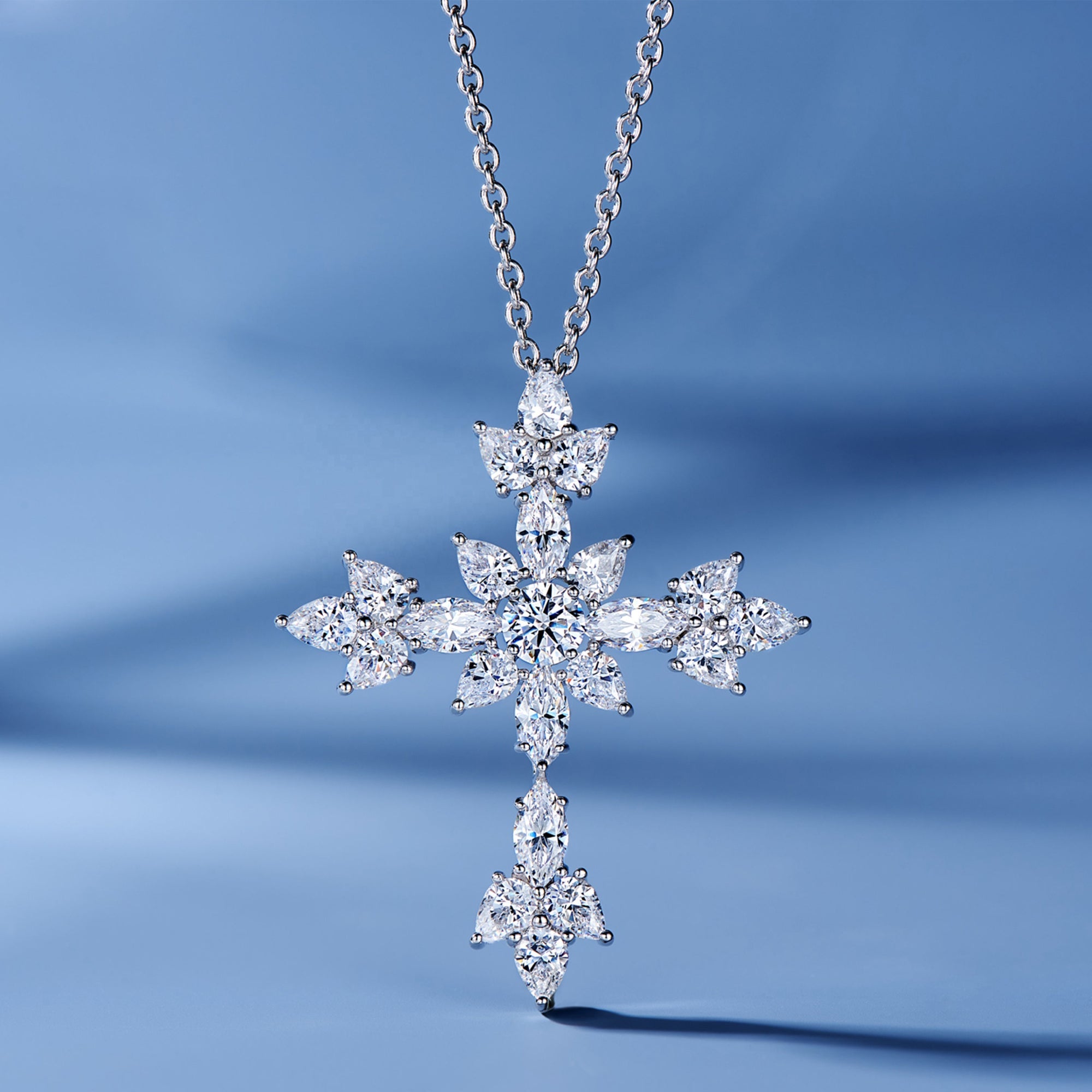 Lănțișor Elegant Cruce din Argint 925, Placată Cu Zircon din - Castelo.ro