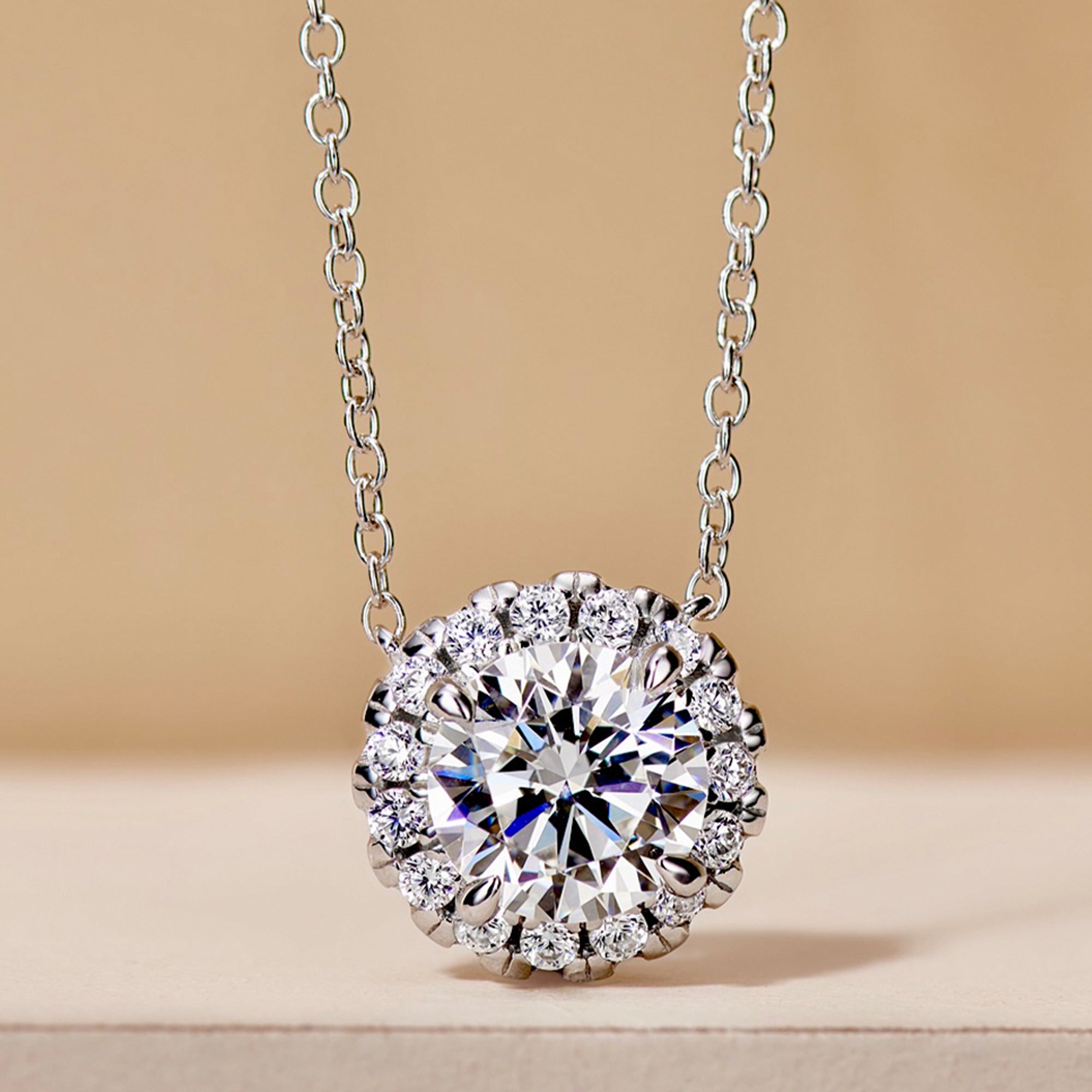 Pandativ Piatra Halo Solitaire din Argint 925, Cu Zircon din - Castelo.ro