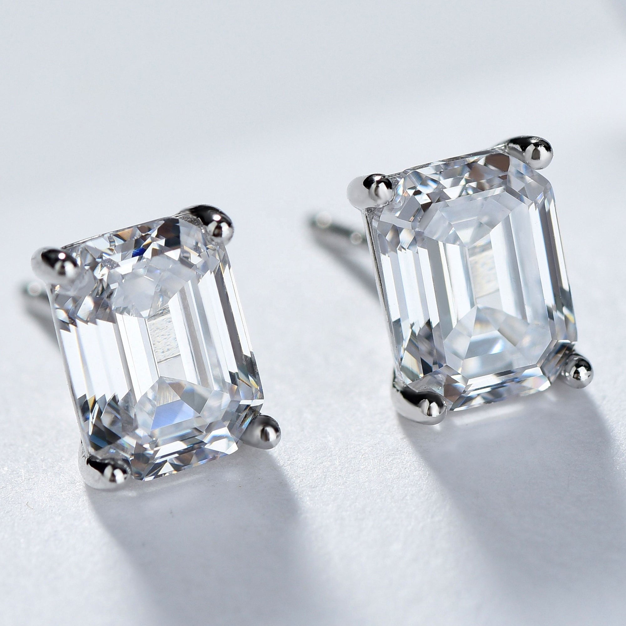 Cercei Stud Clasici cu Zircon Tăietură Asscher din Argint 925 din - Castelo.ro
