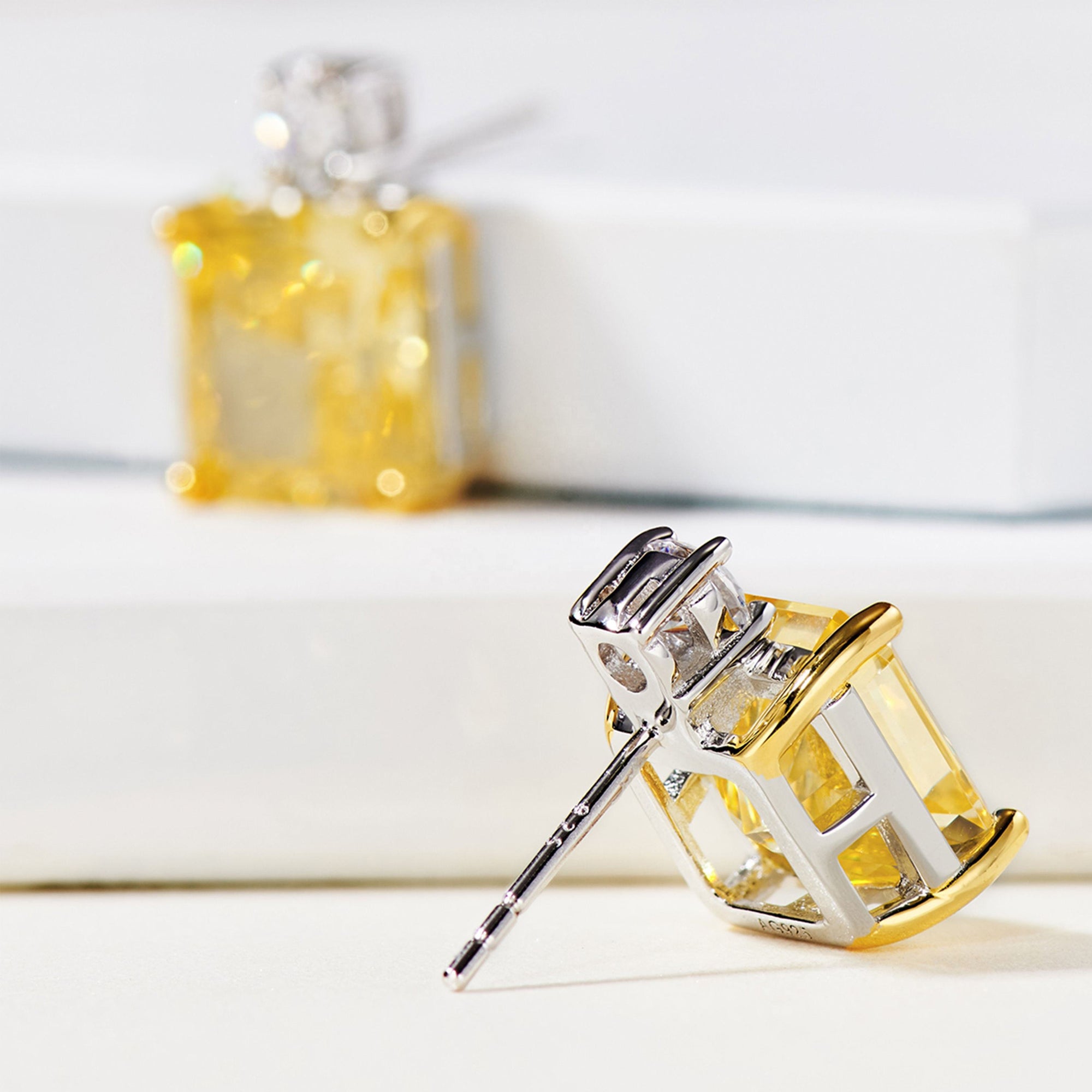 Cercei Cristal Galben cu Tăietură Radiantă din Argint S925 Placat cu Rodiu și Zirconiu 5A din - Castelo.ro