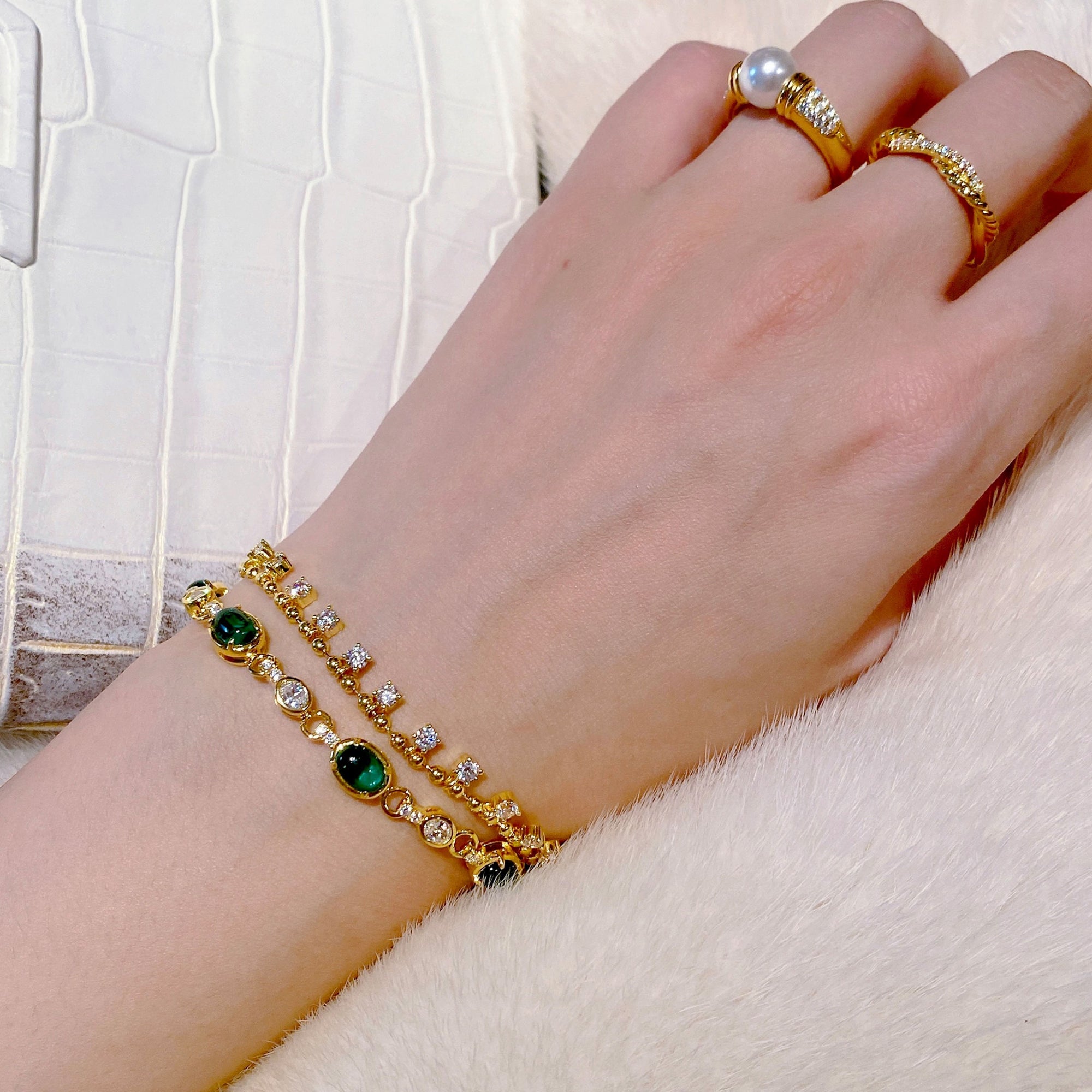 Brățară cu Mărgele si Talismane Solitaire Zirconiu 5A din Argint 925 Placat cu Aur 18k din - Castelo.ro