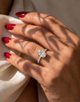 Inel de Logodnă Grosvenor din Aur 14k cu Diamant Natural Oval de 1.5 ct din 14k Aur Alb - Castelo.ro