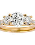 Inel de Logodnă cu Trei Moissanite Pavè de 2.34 ct din 18k Aur Galben - Castelo.ro