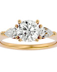 Inel de Logodnă cu Trei Moissanite de 1.73 ct din 18k Aur Galben - Castelo.ro