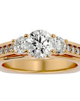 Inel de Logodnă cu Trei Moissanite Pavè de 1.70 ct din 18k Aur Galben - Castelo.ro
