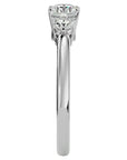 Inel de Logodnă Yvonne cu Trei Moissanite de 0.88 ct din Platina - Castelo.ro
