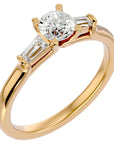 Inel de Logodnă Béatrice cu Trei Moissanite de 0.95 ct din 18k Aur Galben - Castelo.ro