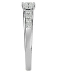 Inel de Logodnă Pavé cu Moissanite Tăietură Princess de 0.61 ct din Platina - Castelo.ro