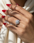 Inel de Logodnă din Aur 14k cu Diamante Naturale Brilliant Rotund Halo Pavé de 1.59 ct din 14k Aur Alb - Castelo.ro