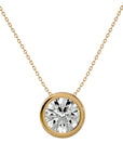 Lanț cu Pandantiv Solitaire Rotund Bezel din Diamant Create în Laborator de 1.08 ct din 18K Aur Galben - Castelo.ro