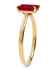 Inel de Logodnă Raphael din Aur 18k cu Rubin Creat în Laborator Emerald Cut 6x8 mm din 18k Aur Galben - Castelo.ro
