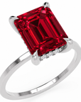 Inel de Logodnă Windsor din Aur 18k cu Rubin Creat în Laborator Emerald Cut 10x8 mm și Diamante Create în Laborator din Platina - Castelo.ro