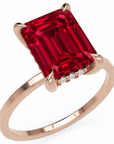 Inel de Logodnă Windsor din Aur 18k cu Rubin Creat în Laborator Emerald Cut 10x8 mm și Diamante Create în Laborator din 18k Aur Roz - Castelo.ro