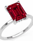 Inel de Logodnă Windsor din Aur 18k cu Rubin Creat în Laborator Emerald Cut 9x7 mm și Diamante Create în Laborator din Platina - Castelo.ro