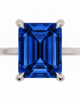 Inel de Logodnă Windsor din Aur 18k cu Safir Creat în Laborator Emerald Cut 10x8 mm și Diamante Create în Laborator din Platina - Castelo.ro