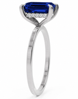 Inel de Logodnă Windsor din Aur 14k cu Safir Creat în Laborator Emerald Cut 9x7 mm și Diamante Create în Laborator din 14k Aur Alb - Castelo.ro