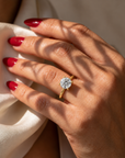 Inel de Logodnă Ascot din Aur 18k cu Diamant Creat în Laborator Round de 2 ct din 18k Aur Galben - Castelo.ro