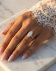 Inel de Logodnă Solitaire din Aur 14k cu Moissanite Marquise si Halo Ascuns de 1.48 ct din 14k Aur Roz - Castelo.ro