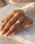 Inel de Logodnă Solitaire Oval cu Halo Ascuns din Aur 14k cu Moissanite de 1.2 ct din 14k Aur Galben - Castelo.ro