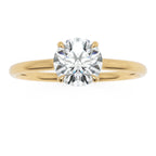 Inel de Logodnă Brilliance din Aur 18k cu Moissanite Solitaire Rotund de 0.8 ct din 18k Aur Galben - Castelo.ro