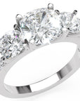Inel de Logodnă Grand Prix din Aur 14k cu Trei Moissanite de 2.6 ct din 14k Aur Alb - Castelo.ro