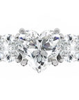 Inel de Logodnă Forever Heart din Aur 14k cu Trei Moissanite de 2.4 ct din 14k Aur Alb - Castelo.ro