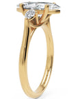 Inel de Logodnă Heart Pave din Aur 14k cu Trei Moissanite de 2.6 ct din 14k Aur Galben - Castelo.ro