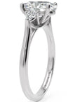 Inel de Logodnă Oval & Pear cu Trei Diamante Naturale de 2.5 ct