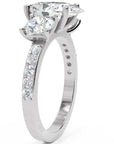 Inel de Logodnă cu Trei Diamante Naturale Pară și Rotund Pave de 2.5 ct