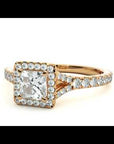Inel Tăietură Oval Si Cadru Halo cu Moissanite de 0.76 ct