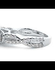 Inel de Logodnă Regal din Aur 14k cu Trei Diamante Create în Laborator Pavè de 1.35 ct
