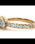 Inel de Logodnă din Aur 14k cu Trei Moissanite Pavè de 2.34 ct