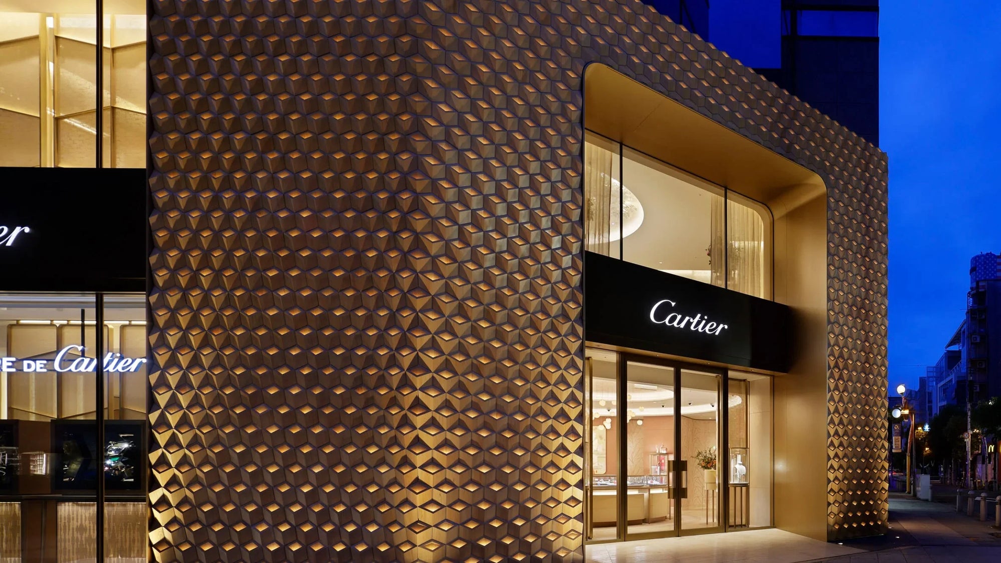 Cartier: Eleganță Atemporală și Cele Mai Iconice Bijuterii ale Casei de Lux