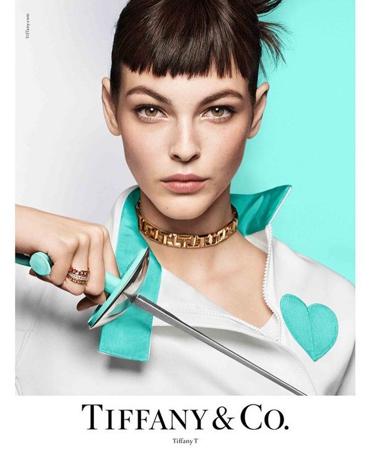 Tiffany & Co. - Eleganță, Diamante și Cutia Albastră Iconică