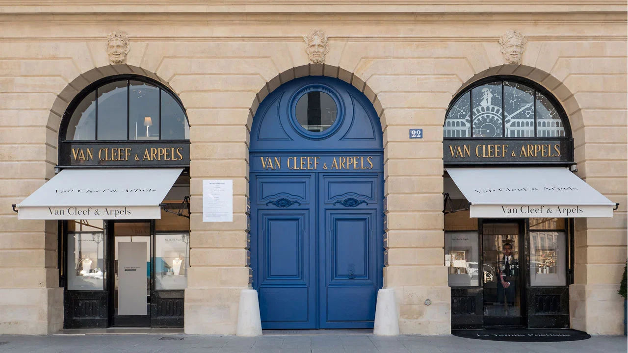 Van Cleef & Arpels vs. Cartier: Care Brand de Bijuterii de Lux Ți se Potrivește?