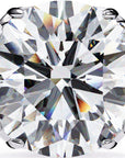 Cercei Stud Excalibur cu Moissanite Tăietură Briliant de 2.5 ct din - Castelo.ro