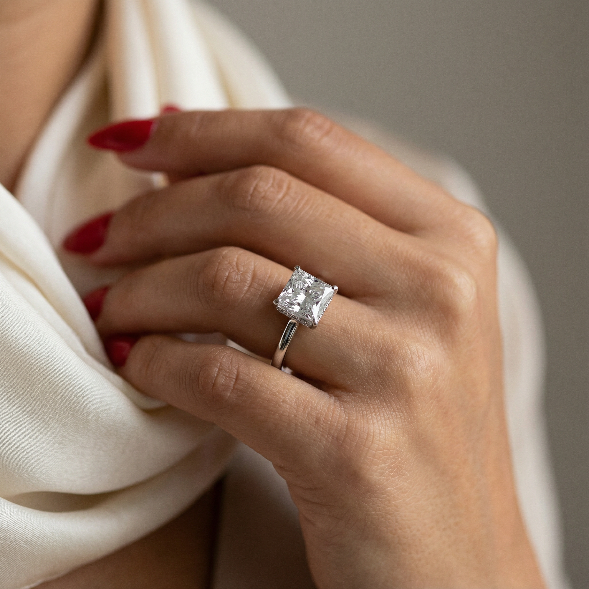 Inel de Logodnă Solitaire din Aur 18k cu Moissanite Princess de 2.15 ct din Platina - Castelo.ro