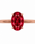 Inel de Logodnă Kensington din Aur 14k cu Rubin Creat în Laborator Oval 10x7 mm și Diamante Create în Laborator din 14k Aur Roz - Castelo.ro