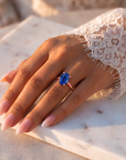 Inel de Logodnă Kensington din Aur 18k cu Safir Creat în Laborator Oval 10x7 mm și Diamante Create în Laborator din 18k Aur Roz - Castelo.ro