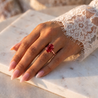 Inel de Logodnă Kensington din Aur 18k cu Rubin Creat în Laborator Oval 12x8 mm și Diamante Create în Laborator din 18k Aur Roz - Castelo.ro