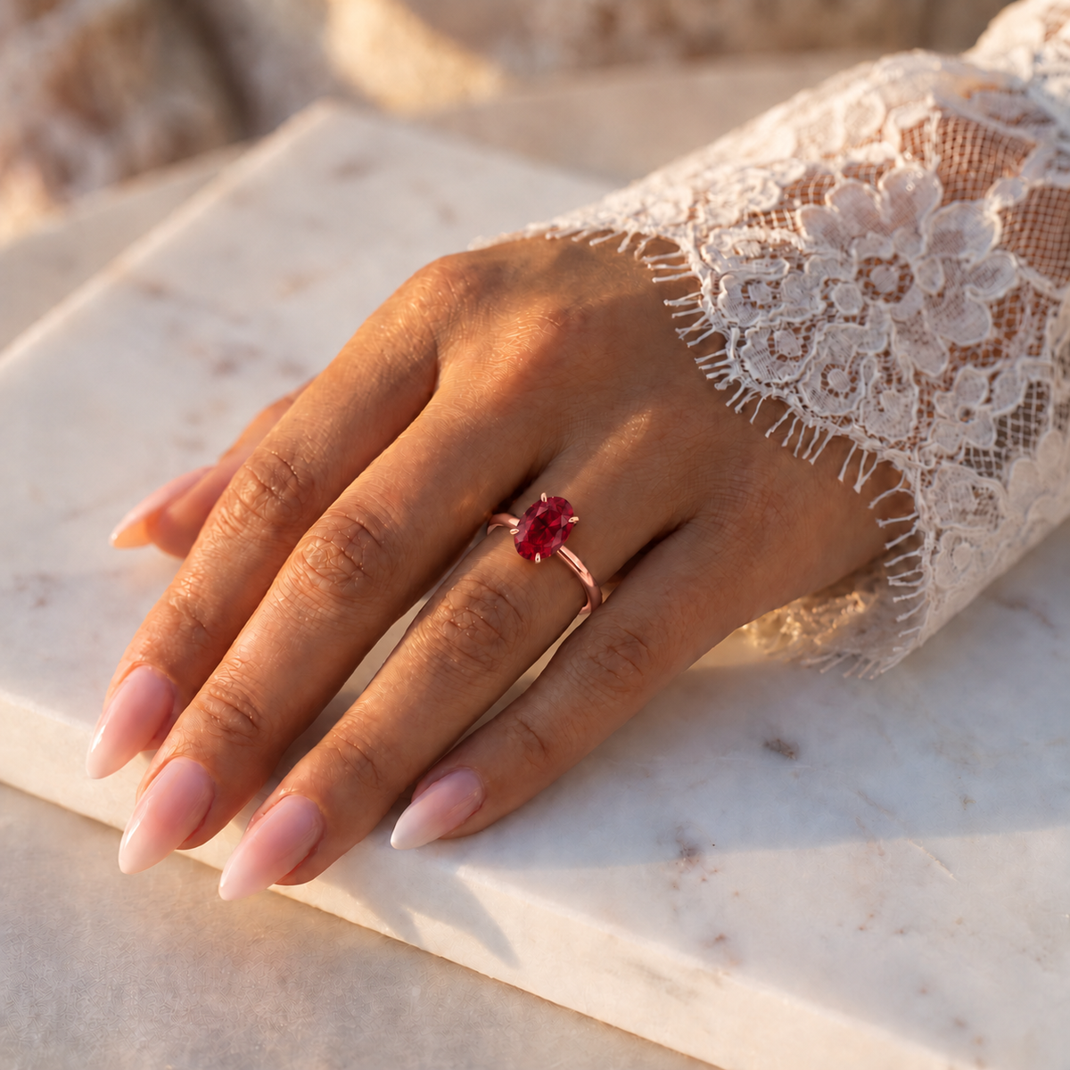 Inel de Logodnă Kensington din Aur 14k cu Rubin Creat în Laborator Oval 8x6 mm și Diamante Create în Laborator din 14k Aur Roz - Castelo.ro