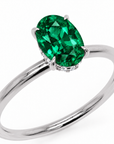 Inel de Logodnă Kensington din Aur 18k cu Smarald Creat în Laborator Oval 8x6 mm și Diamante Create în Laborator din Platina - Castelo.ro