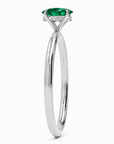 Inel de Logodnă Kensington din Aur 14k cu Smarald Creat în Laborator Oval 8x6 mm și Diamante Create în Laborator din 14k Aur Alb - Castelo.ro