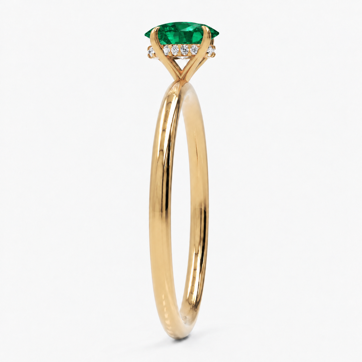 Inel de Logodnă Kensington din Aur 18k cu Smarald Creat în Laborator Oval 8x6 mm și Diamante Create în Laborator din 18k Aur Galben - Castelo.ro
